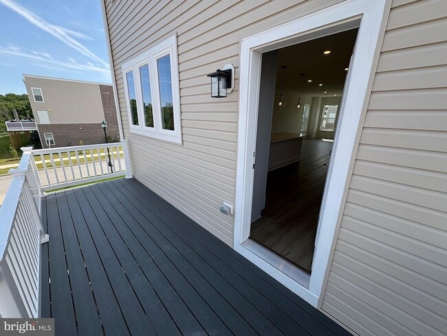 Building Photo - 14495 Leafhopper Dr
