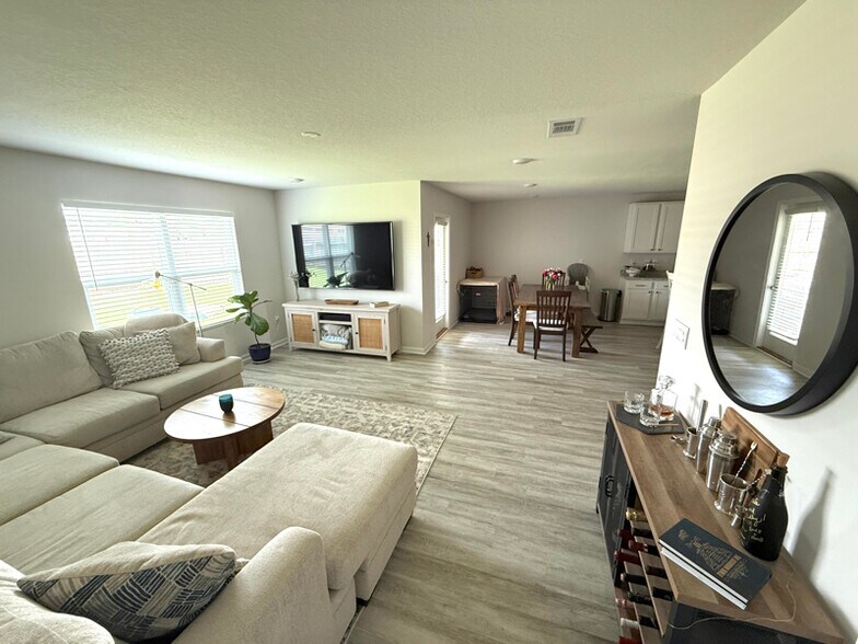 Building Photo - 4374 Redbay Ct