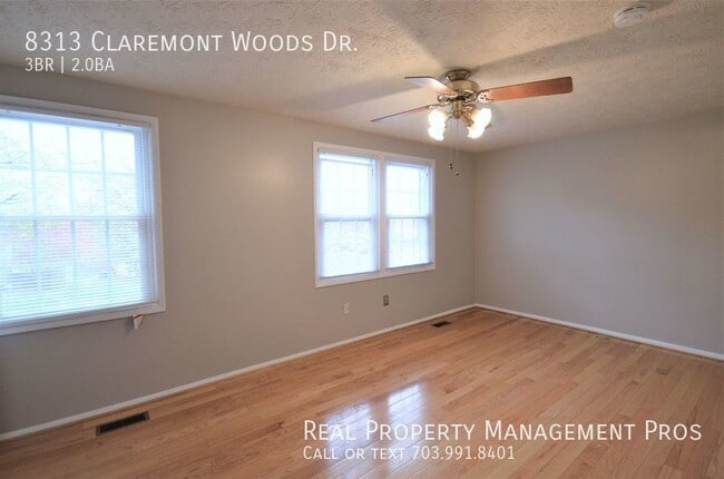 Building Photo - 8313 Claremont Woods Dr