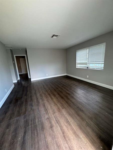 Primary Photo - 518 SW 20th Ave