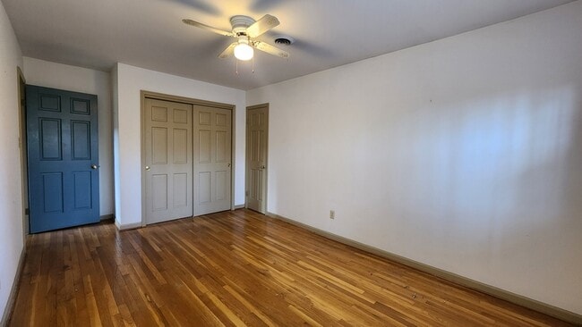 Building Photo - 209 Lorac Rd