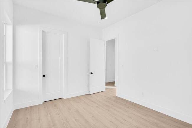 Building Photo - 1707 Nomas St