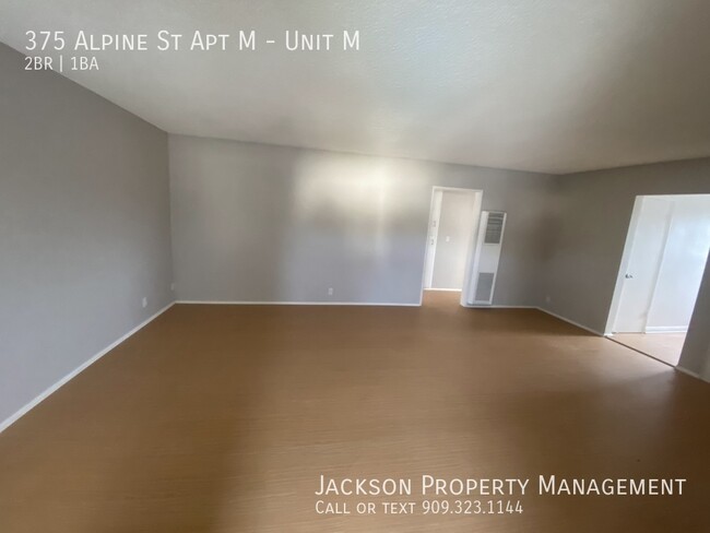 Primary Photo - Two bedroom apartment close to Downtown Up...