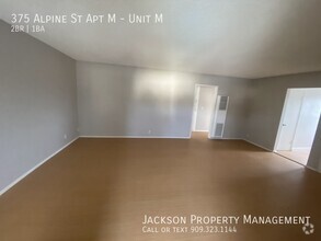 Building Photo - Two bedroom apartment close to Downtown Up...