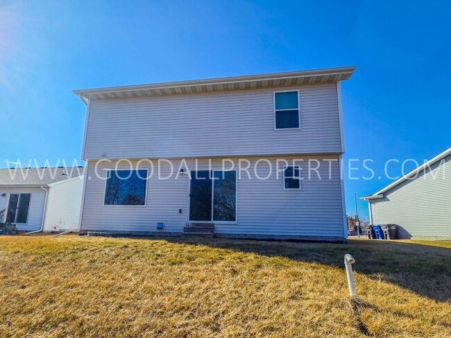 Building Photo - Beautiful Two-Story Home in the SE Polk School District – Available Now!