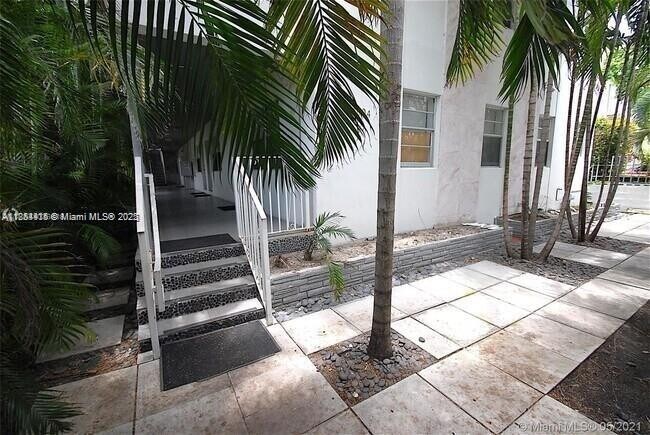 Building Photo - 1604 Drexel Ave