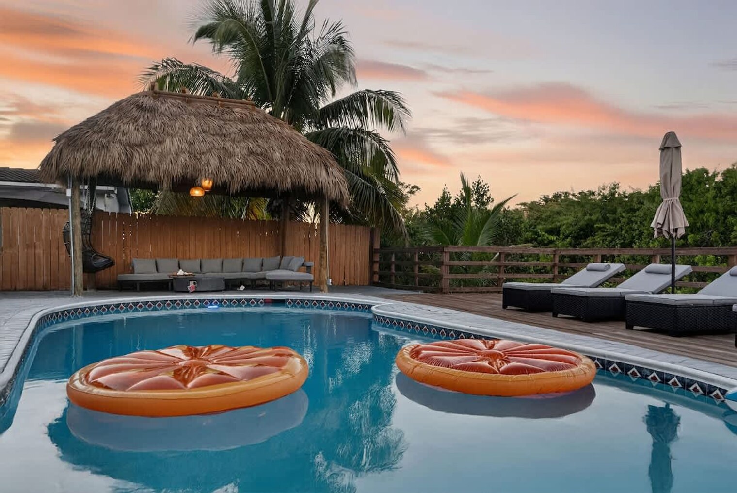 Building Photo - 2365 NE 195th St