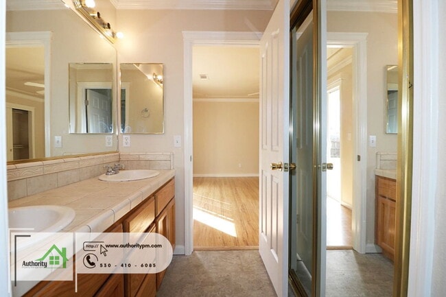 Building Photo - 2603 Lynaco Ct