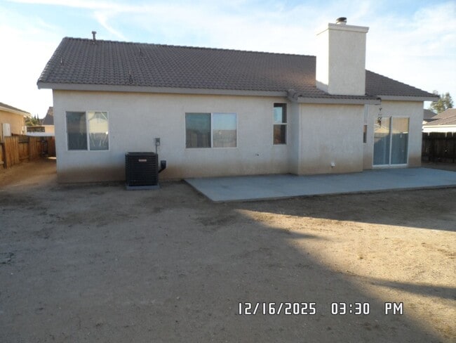 Building Photo - 4 Bedrooms, 2 Bathrooms, 3 Car Garage, 1899 sq. ft., Large Fenced, Front Yard Lawn, Near Schools ...