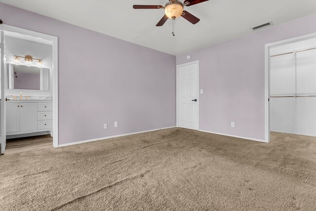 Building Photo - 244 White Oak Rd