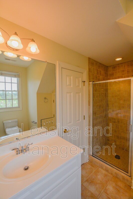 Building Photo - 1666 Back Creek Rd