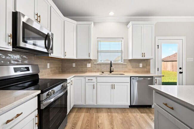 Building Photo - 7719 Claymont Cir