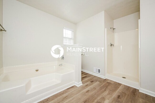 Building Photo - 3 Bedroom Pet-Friendly Home in ELLENWOOD, GA with Main Street Renewal