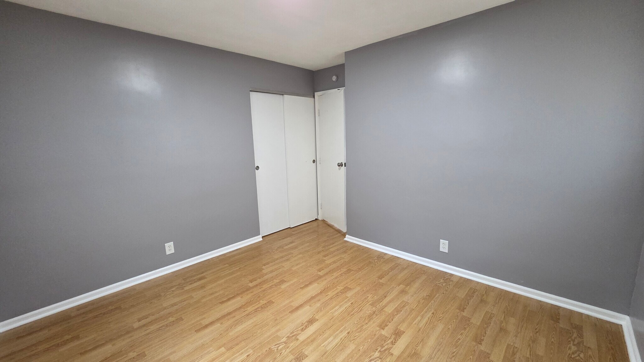 Building Photo - 1380 Catalpa Dr