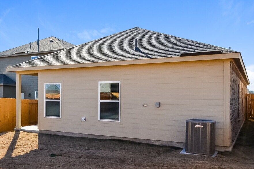 Building Photo - 1220 Princeton Hts Blvd