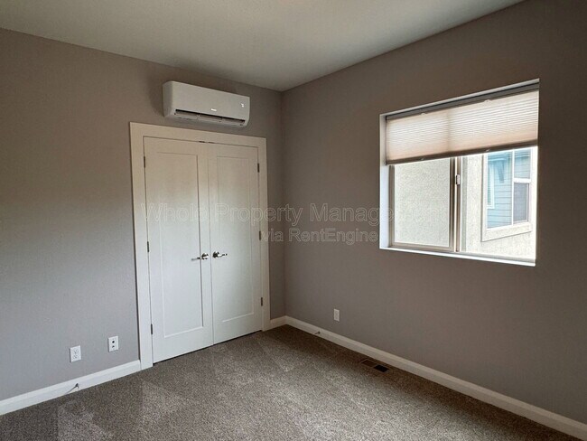 Building Photo - 6771 Larsh Dr