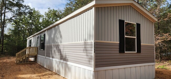 Building Photo - 32560 Hill Creek Rd