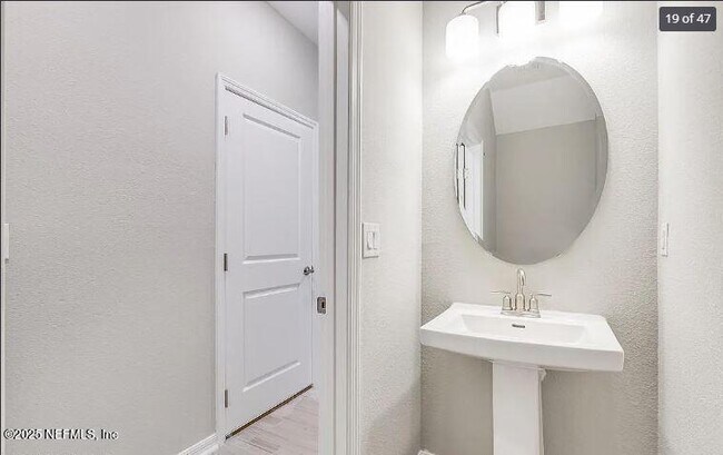 Building Photo - 240 Cherry Elm Dr