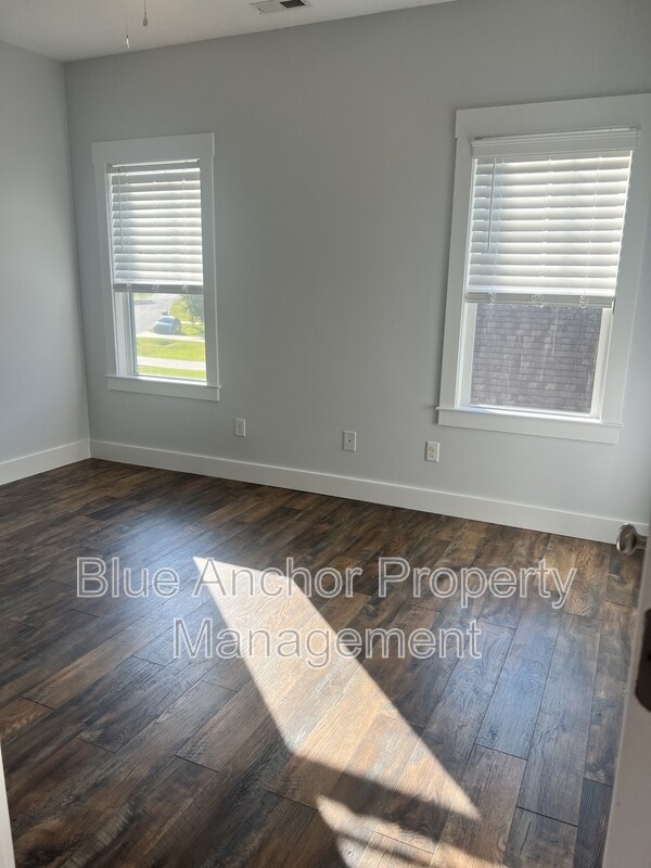 Building Photo - 153 Leeward Ln