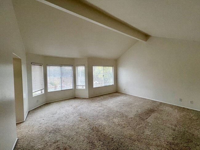 Building Photo - Beautiful 4 Bedroom Single Family Home with Pool and Pool Service Included for Lease in Rancho Cu...