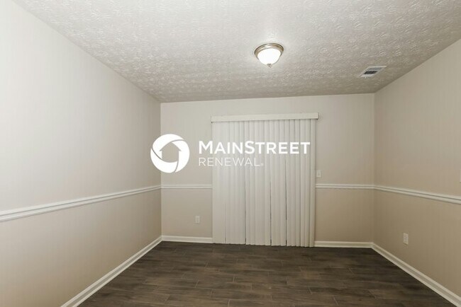Building Photo - 3 Bedroom Pet-Friendly Home in REX, GA with Main Street Renewal