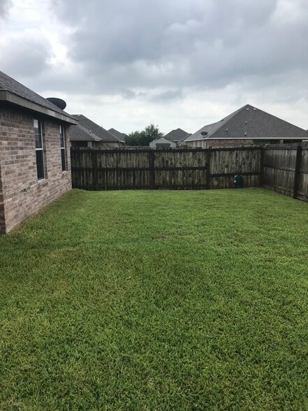 Backyard - 2909 Alice Ln