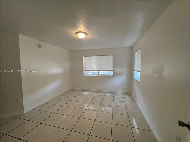 Building Photo - 15460 SW 284th St