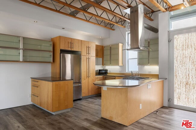 Building Photo - 621 San Juan Ave