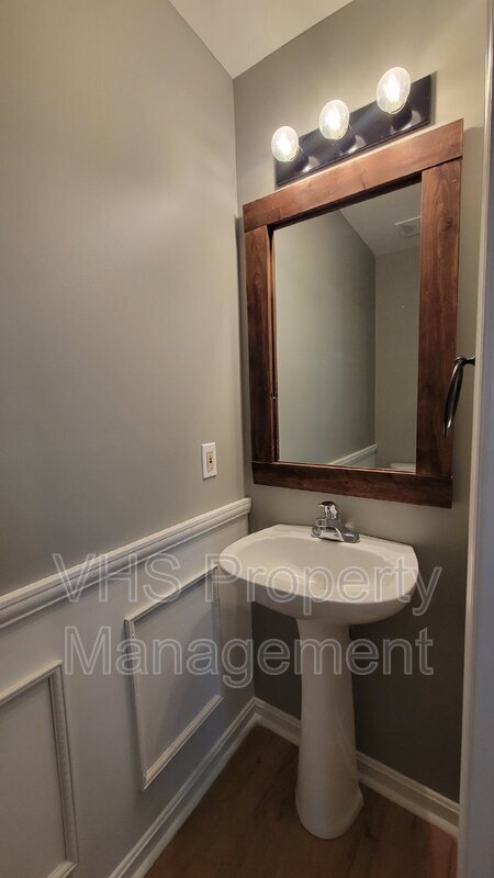 Building Photo - 553 Highland Towne Ln