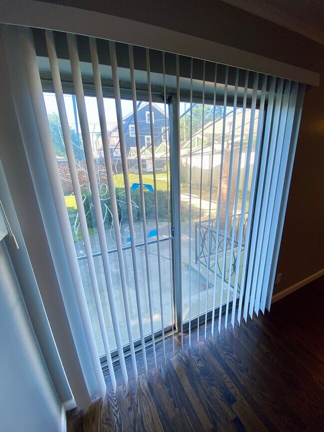 Building Photo - Remodeled Westgate Home with Attached Prof...