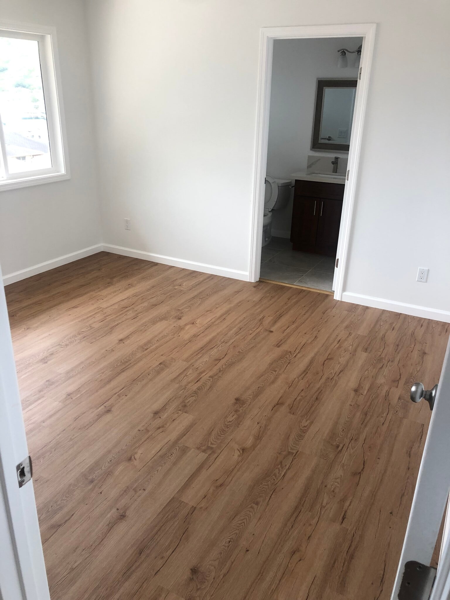 Building Photo - 2052 10th Ave