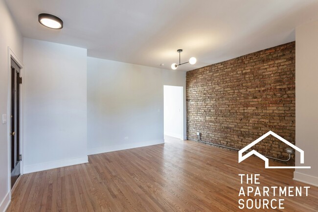 Building Photo - 4007 N Lowell Ave
