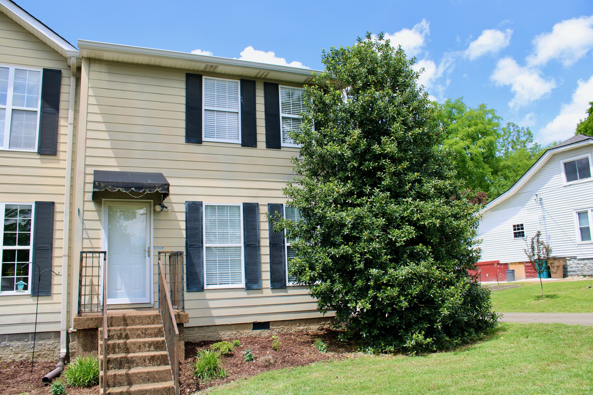Great location near Vandy, Downtown, West End and Sylvan Park - 163 37th Avenue North