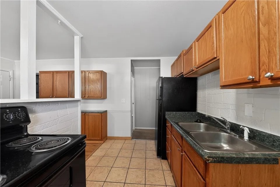 Building Photo - 4176 Mapleleaf Dr