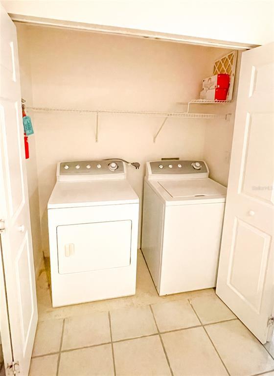 Building Photo - 10000 SW 52nd Ave