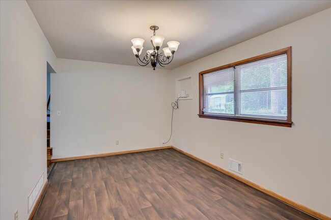 Building Photo - 1114 Terrace Cir