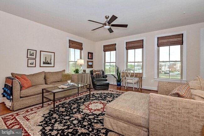 Building Photo - 9124 Kenway Ln