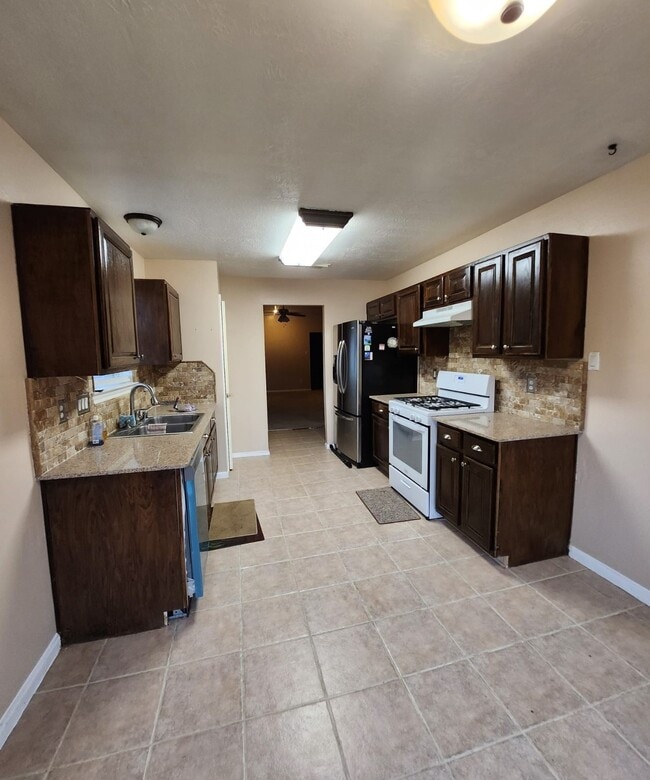 Building Photo - 2007 Goldspring Ln