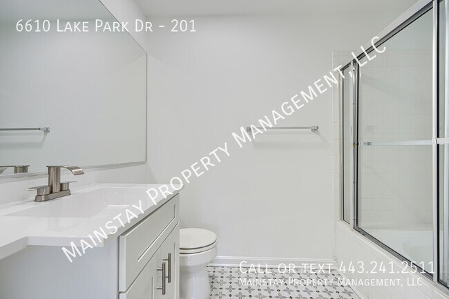 Building Photo - 6610 Lake Park Dr