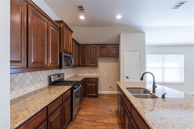 Building Photo - 3108 Spanish Oak Trail