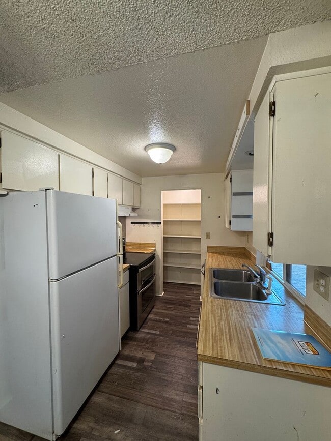 Building Photo - 3 Bedroom 2 Bath House in Santa Clara Area