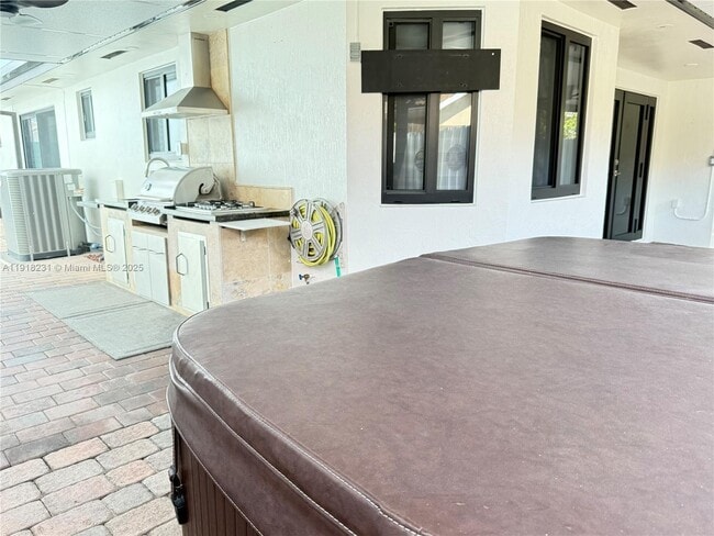 Building Photo - 2146 SW 103rd Pl