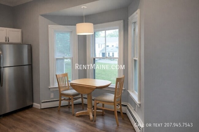 Building Photo - 15 Lloyd Ln