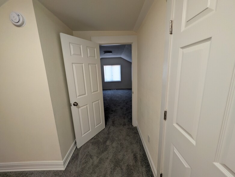 Building Photo - 3603 Sunnyview Rd NE