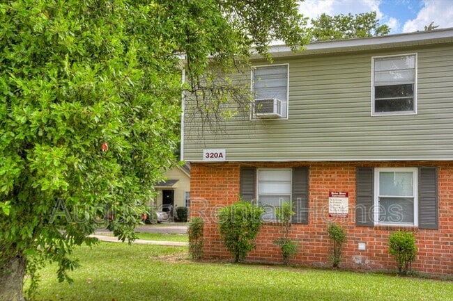 Building Photo - 320a Verdery Dr
