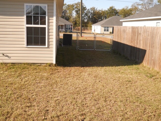 Building Photo - 3 BR 2 BA in Hahira