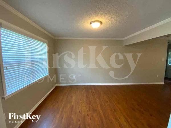 Building Photo - 5749 North St