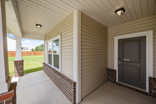 Building Photo - 217 Walker Grv Ln