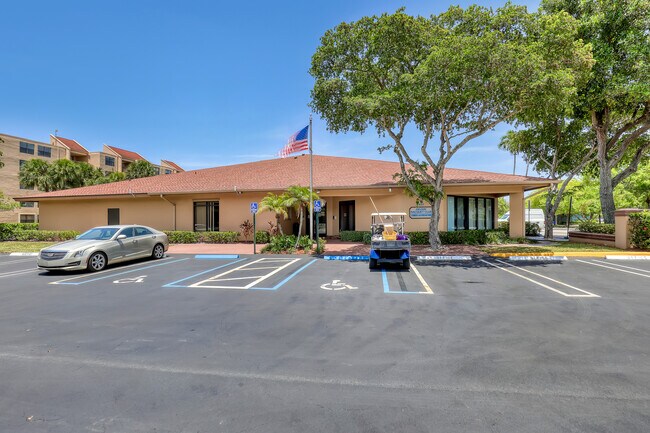 Building Photo - 2455 Lindell Blvd