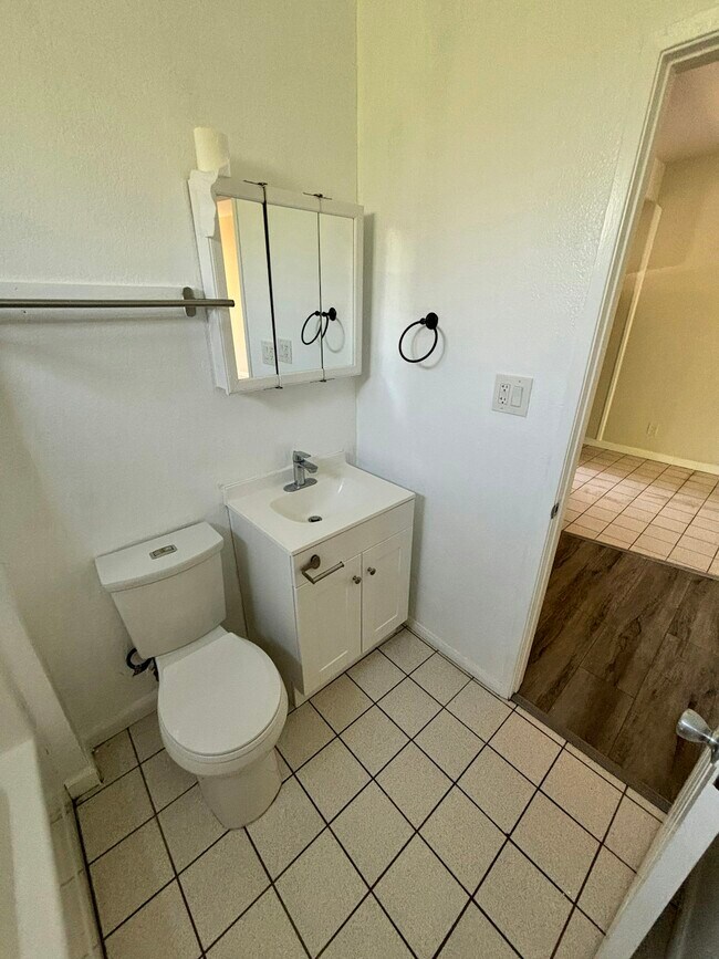 Building Photo - 13423 Olive Dr